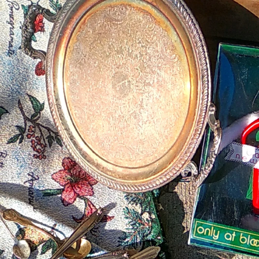 V🍴NTAGE SILVER  SERVING TRAY ORNATE BEAUTY with HANDLES VNPLVC